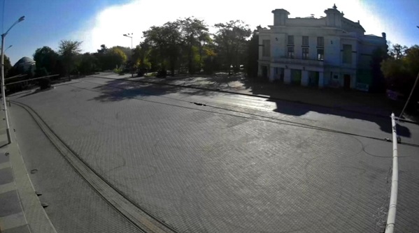 Theater Square Webcam online