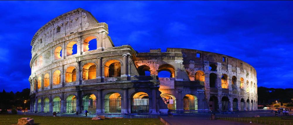 мфитеатр, доживший до наших дней, был построен в период существования Римской Империи в самом центре Рима. 
