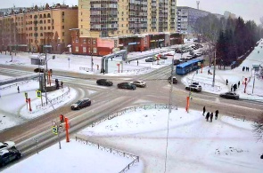 Kreuzung Oktyabrsky Ave - Leningradsky Ave. Webcams Kemerowo