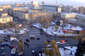 Kreuzung der Vorovskogo-Straßen - Sonya Krivoy. Tscheljabinsk Webcam online