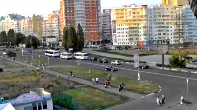 Kreuzung der Shchors - Yesenin Straßen. Belgorod Webcam online