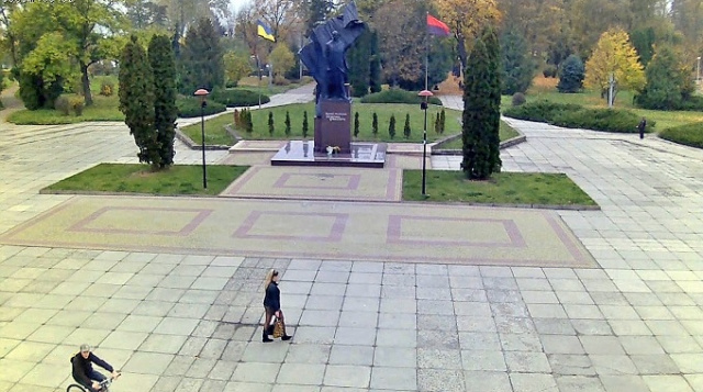 Der Platz nach dem Helden der Ukraine Stepan Bandera benannt