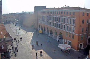 Blick auf Liston und den Uhrturm. Ferrara Webcams
