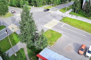Kreuzung der Bauherren - Lomonossow-Straßen. Webcams Polyarnye Zori