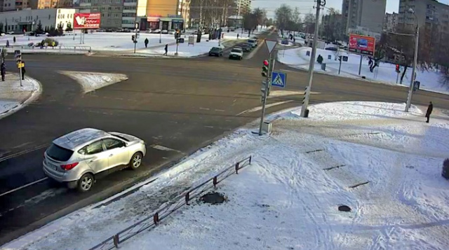 Webcam an einer belebten Kreuzung von Borisov