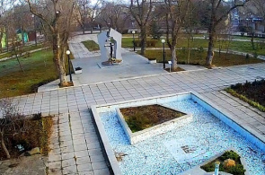 Museum der Helden von Tschernobyl - "Star Wormwood". Blick auf das Denkmal und den Park