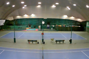 Tennisplatz des Sportkomplexes "Azure"