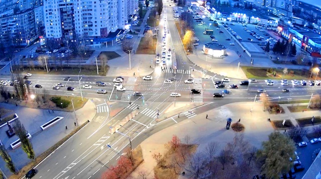 Kreuzung der Vatutin Avenue und Korolev Street. Webcams Belgorod