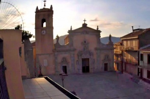 Piazza Regina Adelasia und die Kirche Santa Maria. Messina-Webcams online