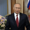 Herzlichen Glückwunsch von Wladimir Putin an die russischen Frauen am 8. März 2020.