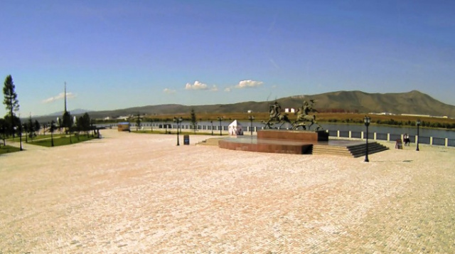 Obelisk Center of Asia in der Stadt Kyzyl Webcam online