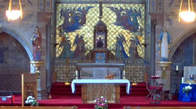 Die katholische Kirche. Londons Webcams online