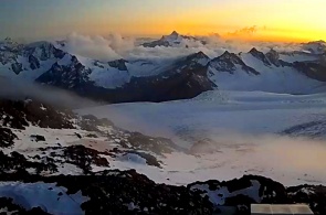 Blick auf den Kaukasuskamm. Elbrus-Webcams