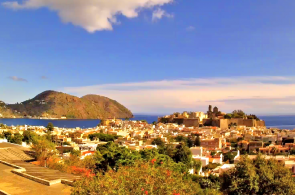 Blick auf den Dom und das Schloss. Live-Webcams Lipari