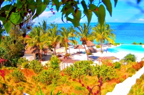 Blick auf den Pool des Zanbluu Beach Hotels. Sansibar-Webcams