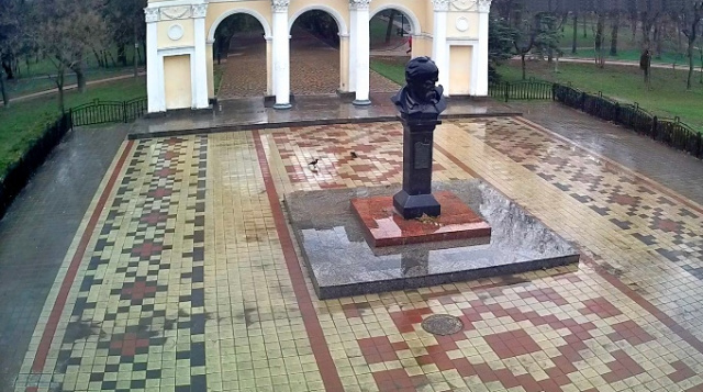 Denkmal für Taras Shevchenko. Simferopol Webcam online