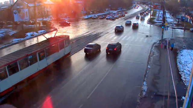 Kreuzung der Straßen der Artillerie - 1. Fünfjahresplan. Tscheljabinsk Webcam online