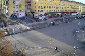 Die Kreuzung von Kalinin Avenue und Proletarian Street. Kondopogi Webkameras online