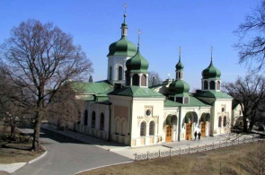 Ioninsky-Kloster der Heiligen Dreifaltigkeit