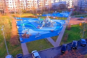 Spielplatz in der Fedyuninskogo-Straße 5/1. Lomonosov-Webcams