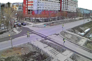 Kreuzung der Straßen von Bredov - Kosmonauten. Webcams in Apatity